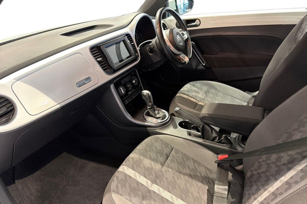 Used Volkswagen Beetle 2017 for sale - 76740168: Photo 11