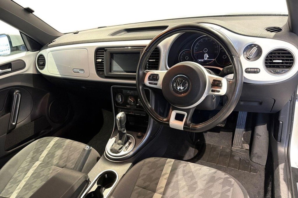 Used Volkswagen Beetle 2017 for sale - 76740168: Photo 12