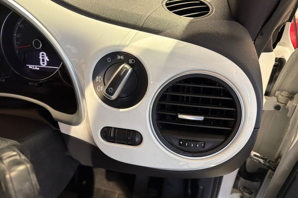 Used Volkswagen Beetle 2017 for sale - 76740168: Photo 17