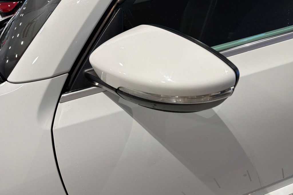 Used Volkswagen Beetle 2017 for sale - 76740168: Photo 28