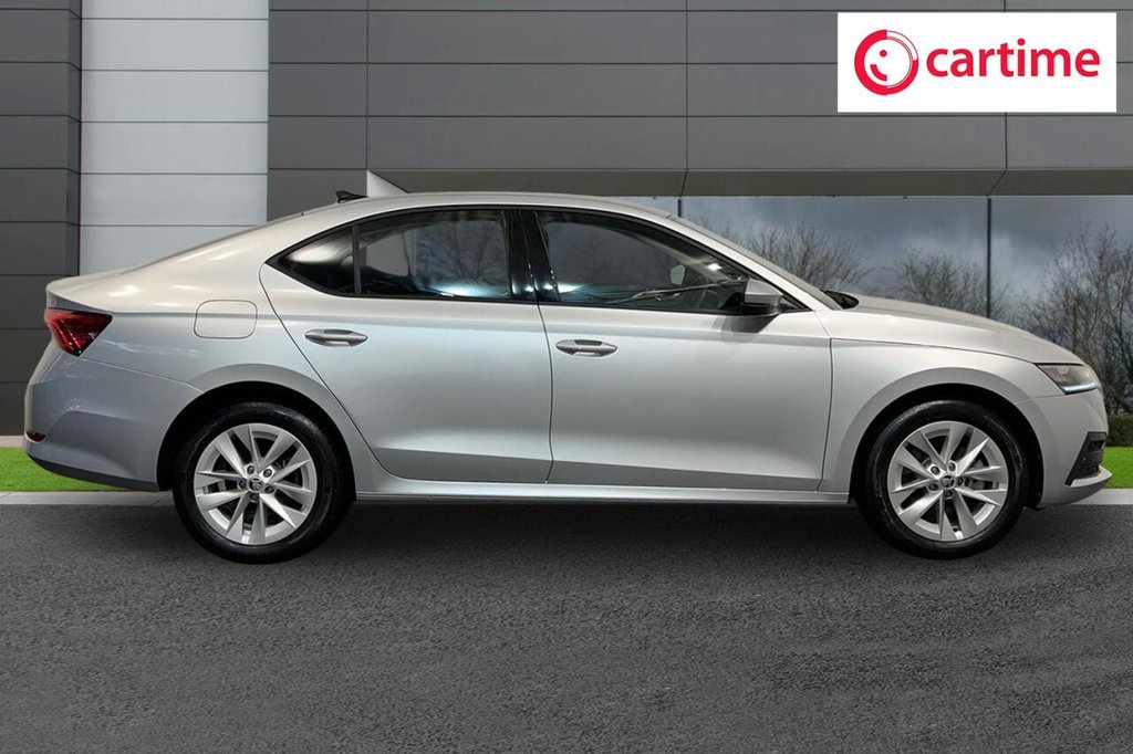 Used Skoda Octavia 2024 for sale - 76558592: Photo 2