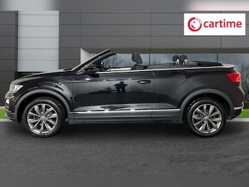 Used Volkswagen T-Roc 2021 for sale - 76429580: Photo