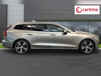 Used Volvo V60 2018 for sale - 78793040: Photo