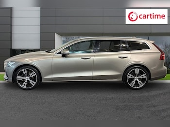 Used Volvo V60 2018 for sale - 78793040: Photo