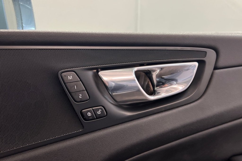 Used Volvo XC60 2020 for sale - 77226625: Photo 36