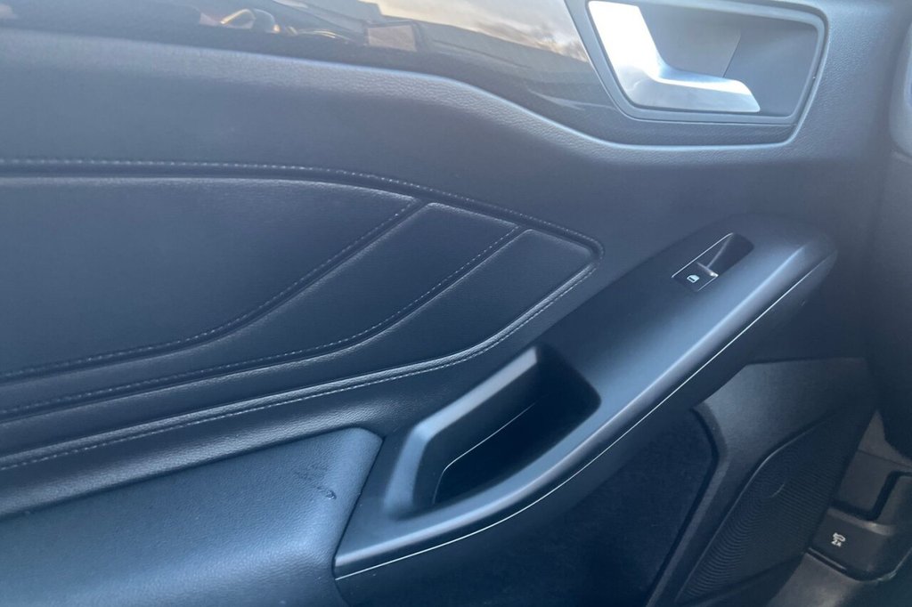 Used Ford Focus 2021 for sale - 76999220: Photo 21
