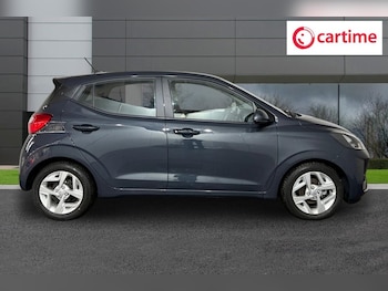 Used Hyundai i10 2021 for sale - 76883030: Photo