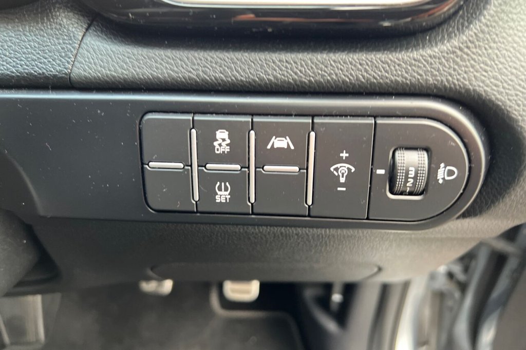 Used Kia XCeed 2023 for sale - 76717168: Photo 25