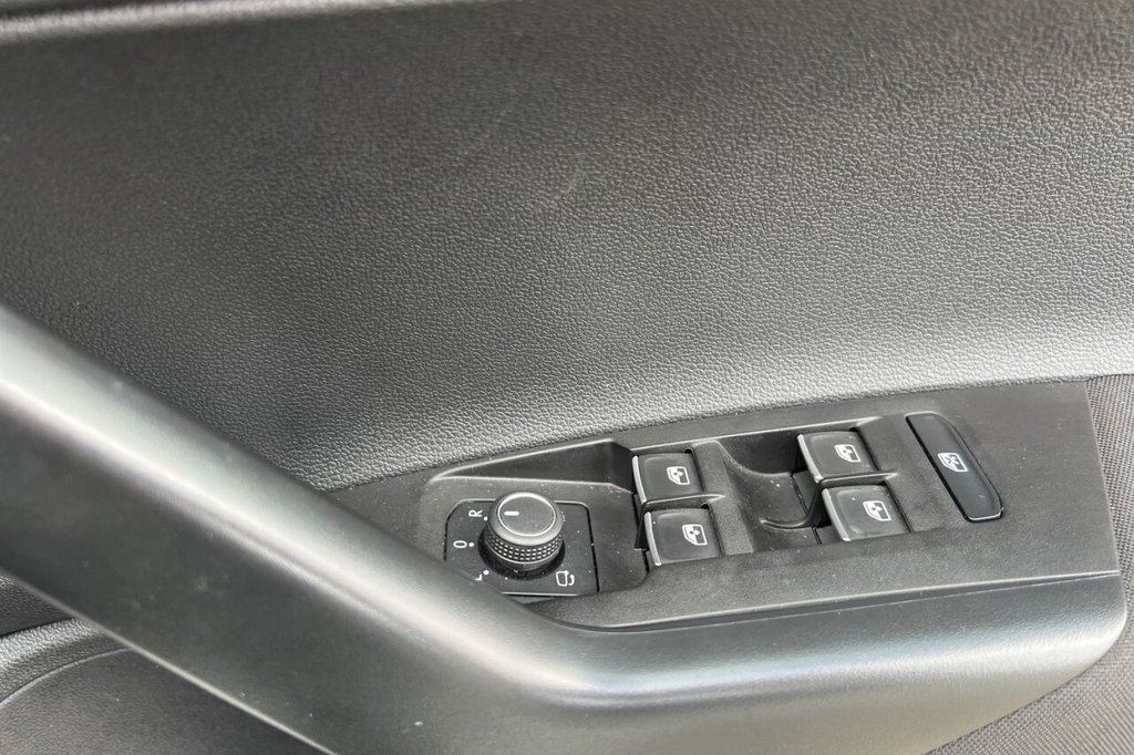 Used Volkswagen Polo 2023 for sale - 77632119: Photo 38