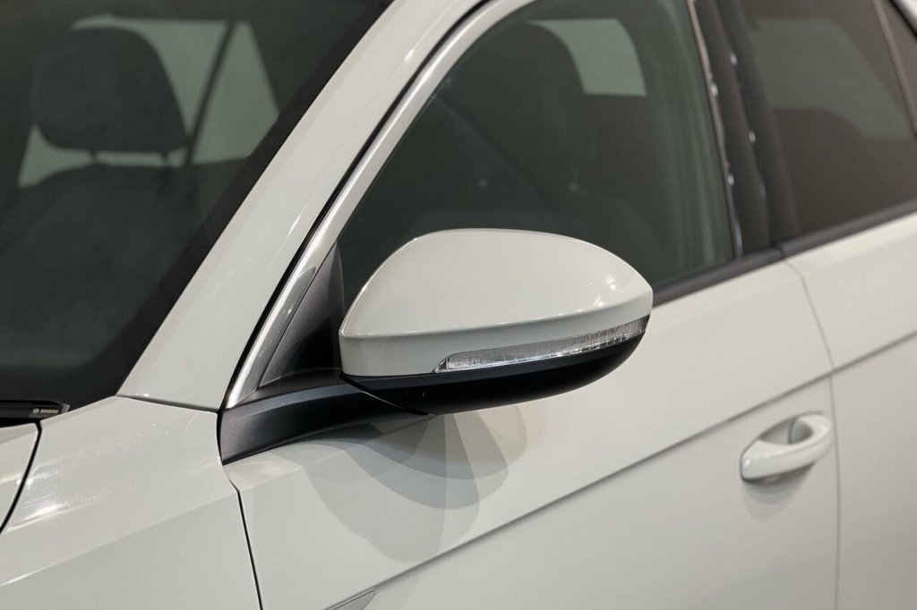 Used Volkswagen T-Roc 2023 for sale - 77369017: Photo 17