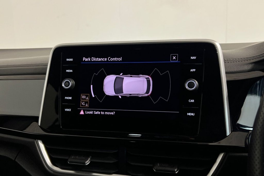 Used Volkswagen T-Roc 2023 for sale - 77369017: Photo 28