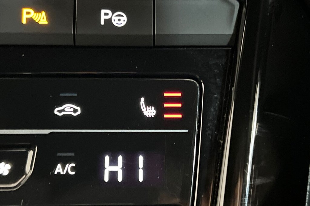 Used Volkswagen T-Roc 2023 for sale - 77369017: Photo 34