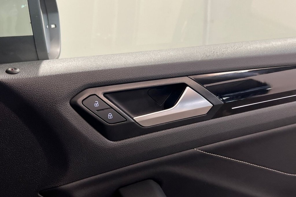 Used Volkswagen T-Roc 2023 for sale - 77369017: Photo 39