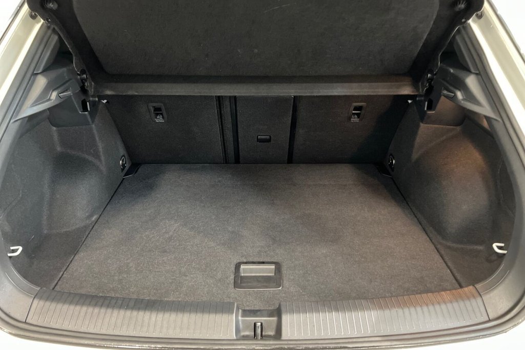 Used Volkswagen T-Roc 2023 for sale - 77369017: Photo 43