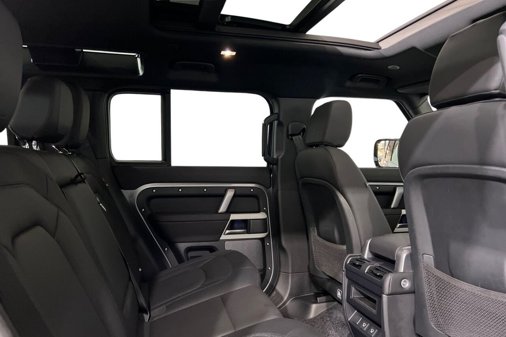 Used Land Rover Defender 2024 for sale - 76118705: Photo 10
