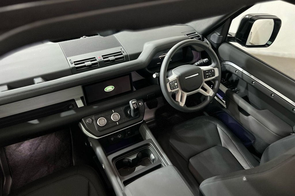 Used Land Rover Defender 2024 for sale - 76118705: Photo 20