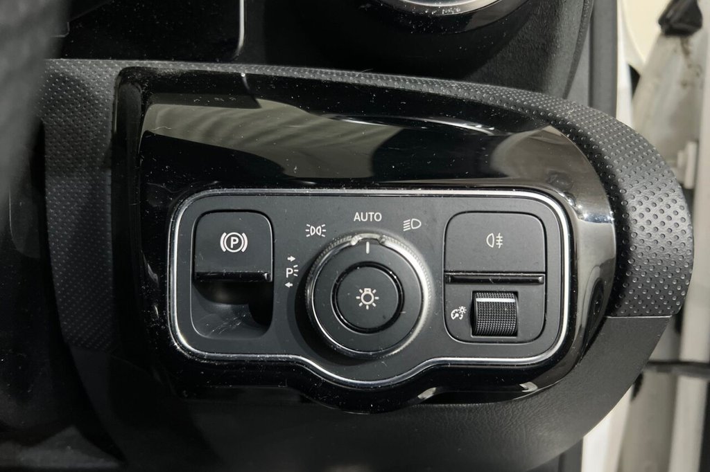 Used Mercedes-Benz A-Class 2018 for sale - 76527229: Photo 27