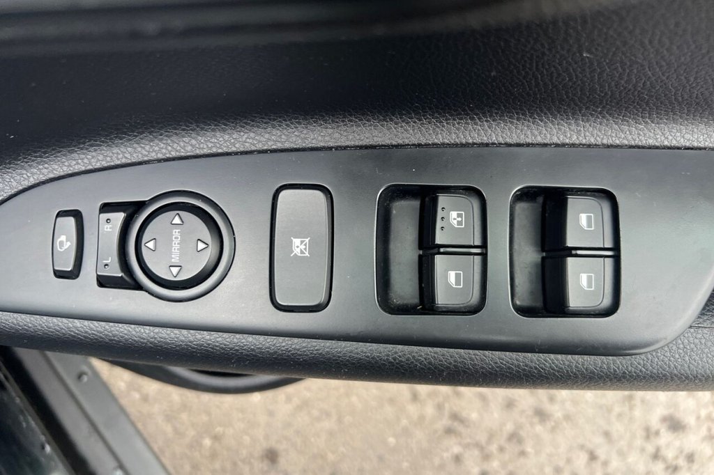 Used Kia Stonic 2019 for sale - 77673445: Photo 26