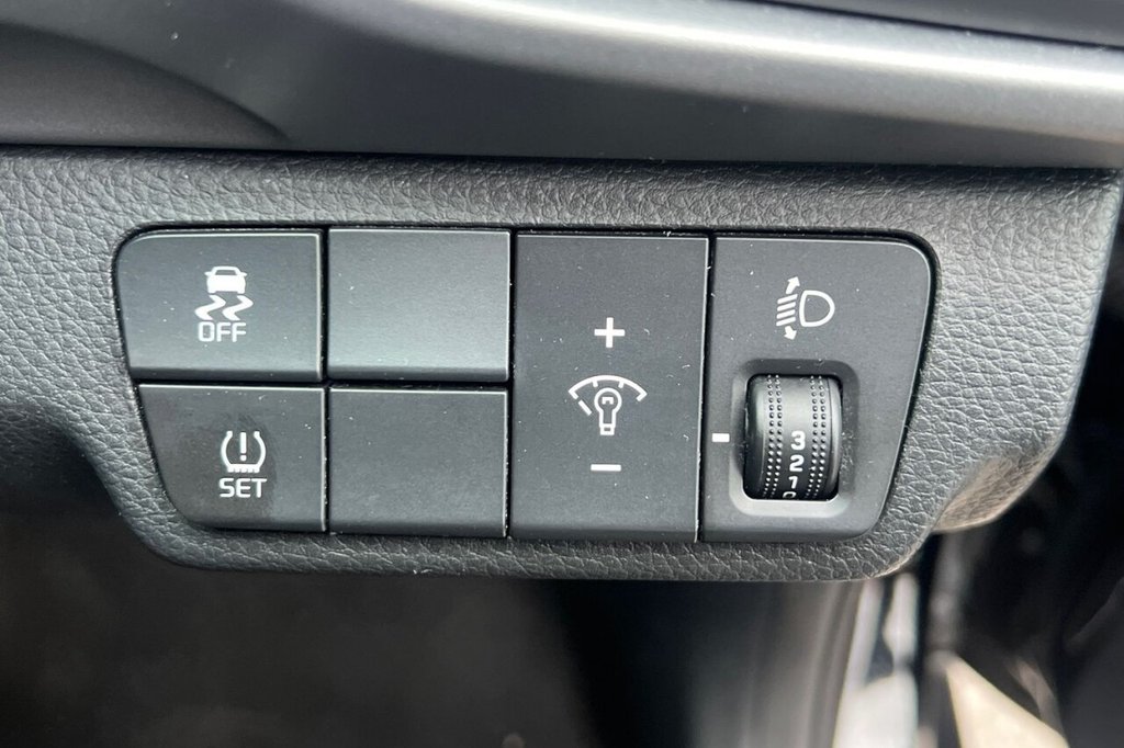 Used Kia Stonic 2019 for sale - 77673445: Photo 27