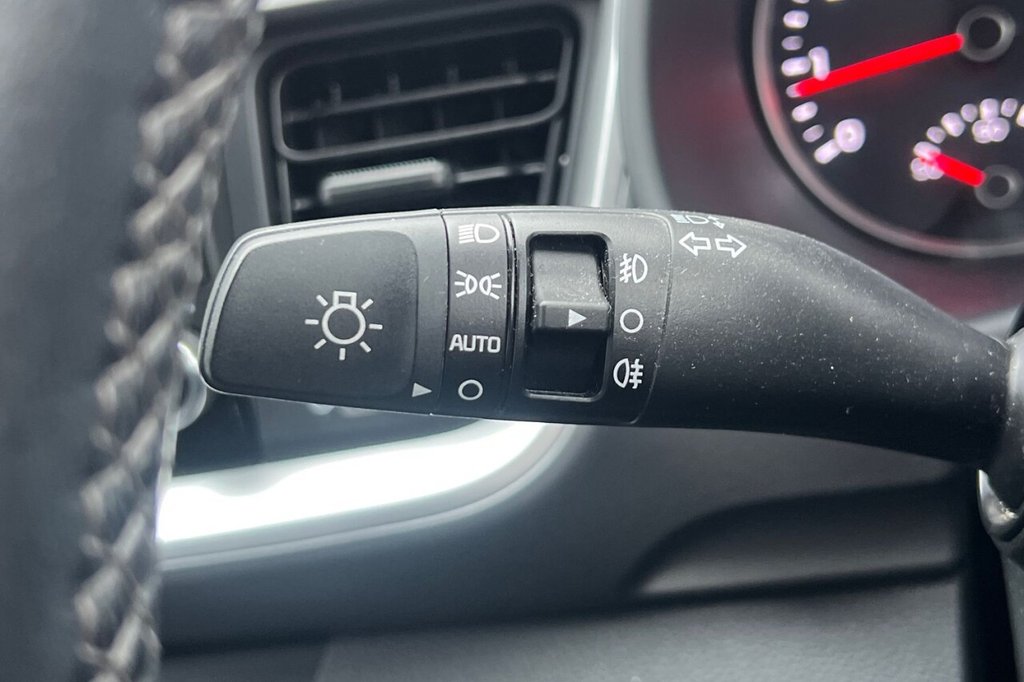 Used Kia Stonic 2019 for sale - 77673445: Photo 33