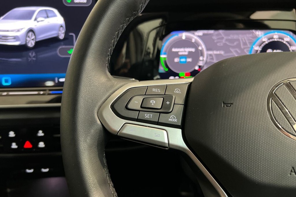 Used Volkswagen Golf 2024 for sale - 77139557: Photo 24