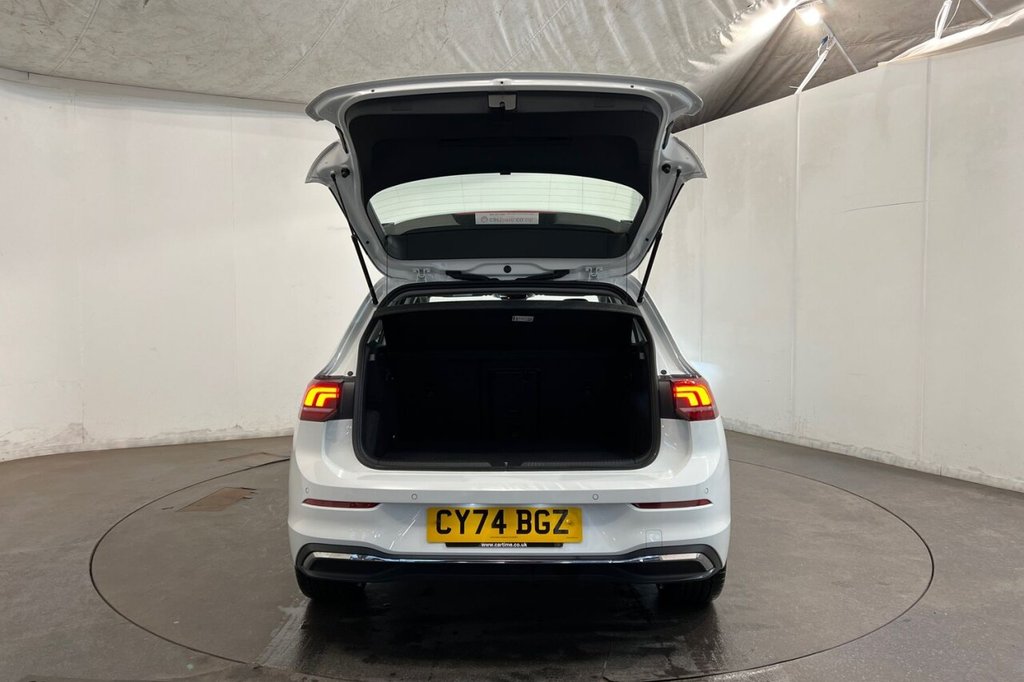 Used Volkswagen Golf 2024 for sale - 77139557: Photo 44