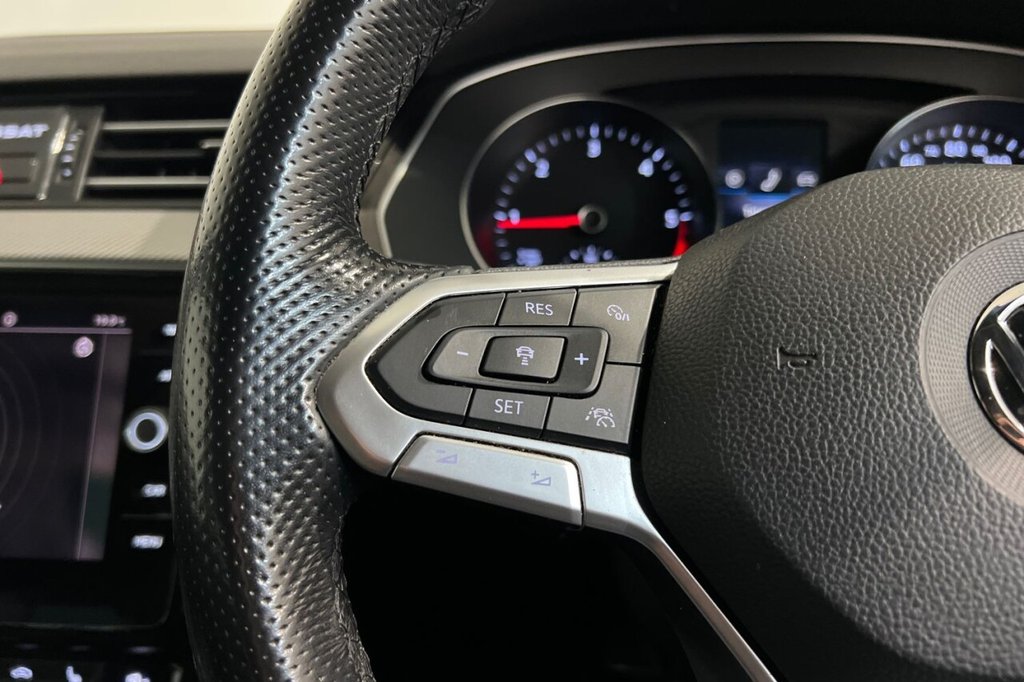 Used Volkswagen Passat 2019 for sale - 76973366: Photo 24