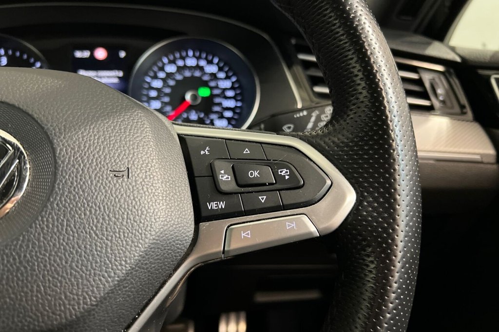 Used Volkswagen Passat 2019 for sale - 76973366: Photo 25