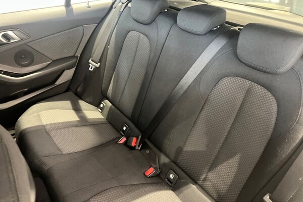Used BMW 1 Series 2022 for sale - 76009630: Photo 32