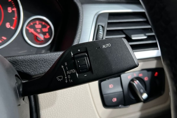Used BMW 3 Series 2017 for sale - 76080380: Photo 29