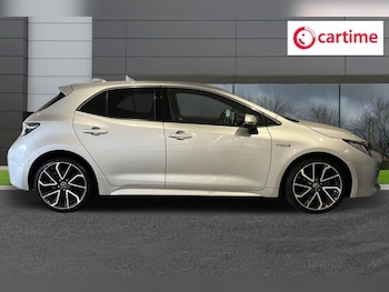 Used Toyota Corolla 2019 for sale - 75985917: Photo 2