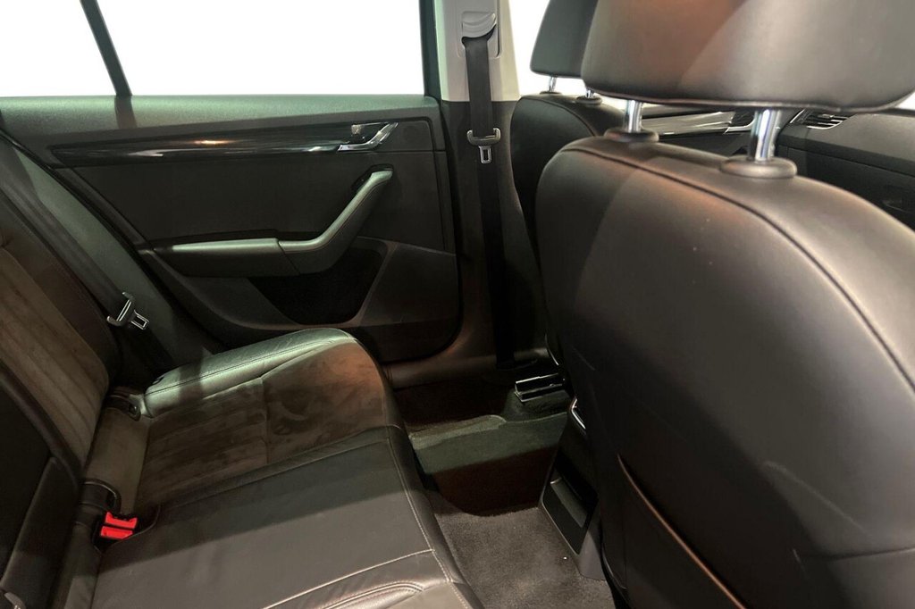 Used Skoda Octavia 2018 for sale - 76304002: Photo 10