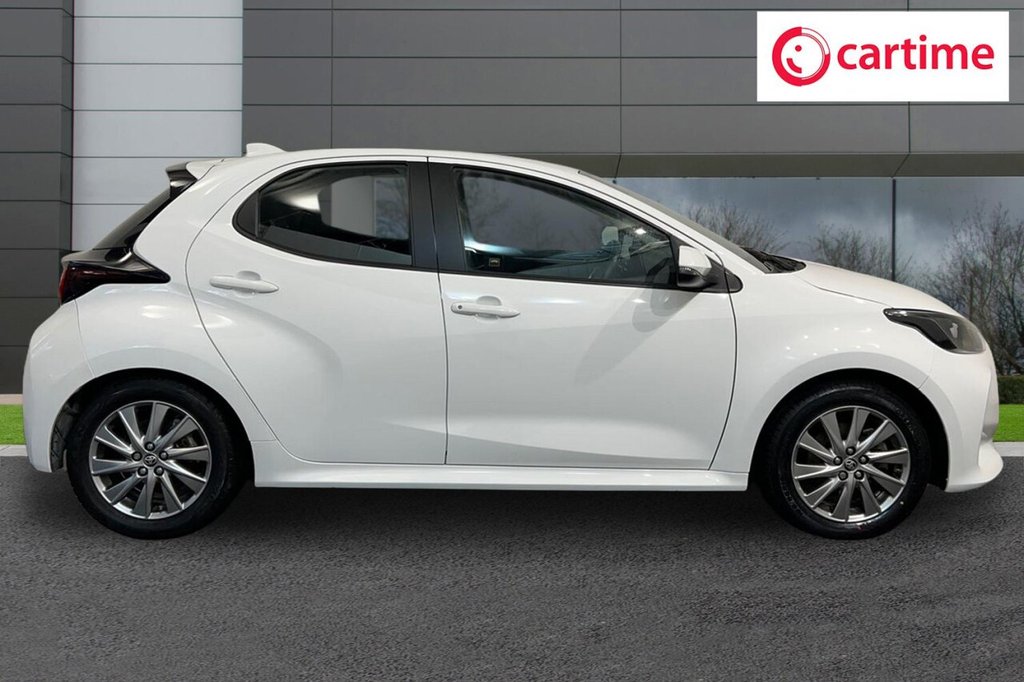 Used Toyota Yaris 2023 for sale - 77936242: Photo 2