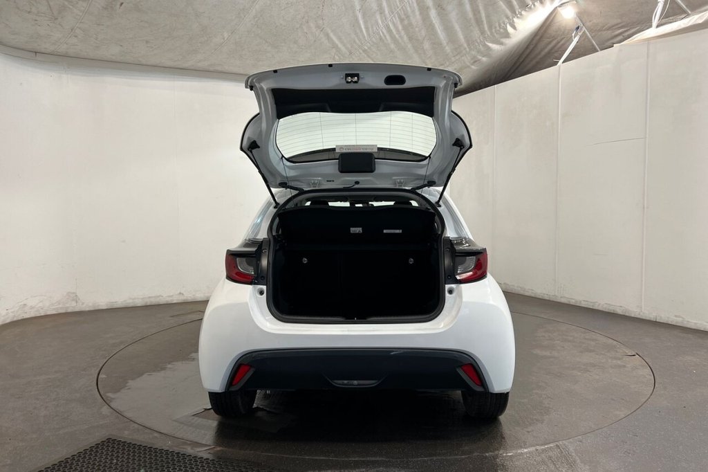 Used Toyota Yaris 2023 for sale - 77936242: Photo 38
