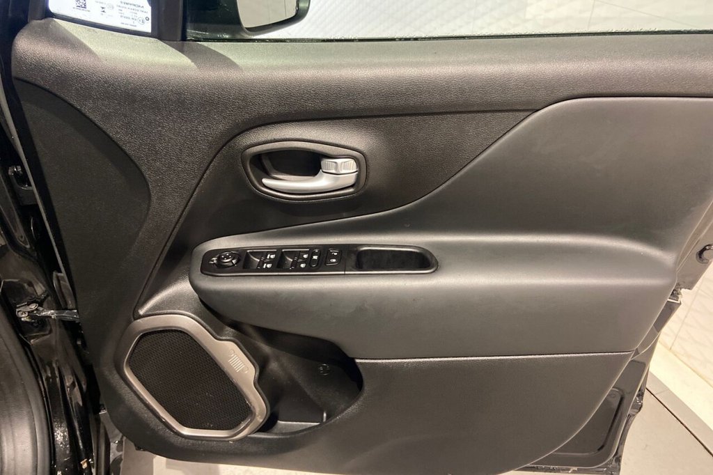 Used Jeep Renegade 2023 for sale - 76783720: Photo 31