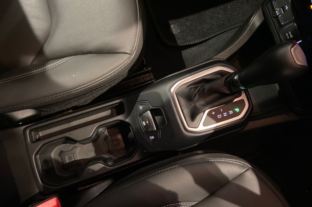 Used Jeep Renegade 2023 for sale - 76783720: Photo 32