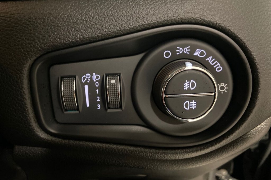 Used Jeep Renegade 2023 for sale - 76783720: Photo 44