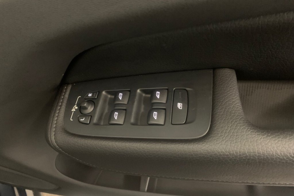 Used Volvo XC60 2019 for sale - 77301936: Photo 28