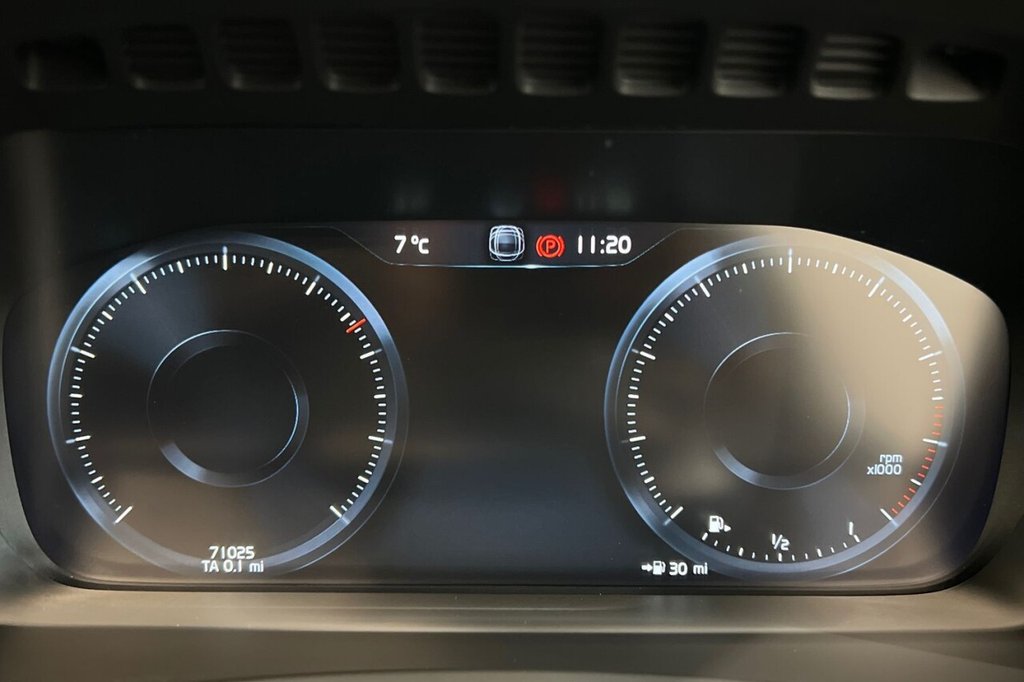 Used Volvo XC90 2021 for sale - 77355875: Photo 15