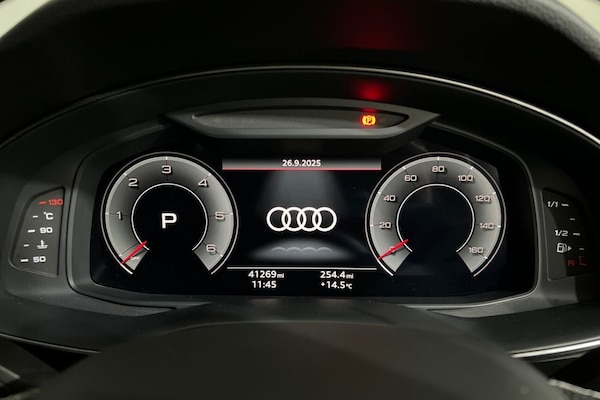 Used Audi Q8 2022 for sale - 76345429: Photo 15