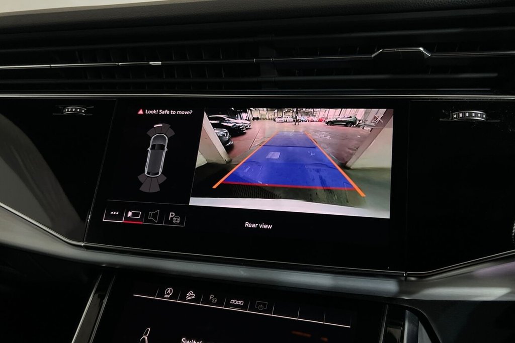 Used Audi Q8 2022 for sale - 76345429: Photo 23