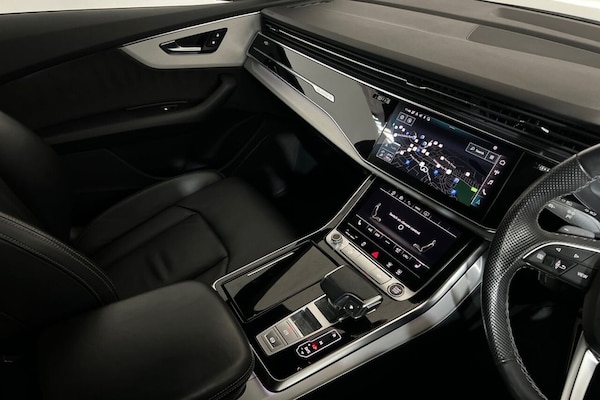 Used Audi Q8 2022 for sale - 76345429: Photo 28