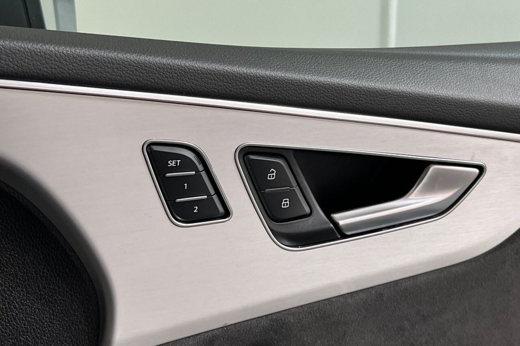 Used Audi Q8 2022 for sale - 76345429: Photo 31