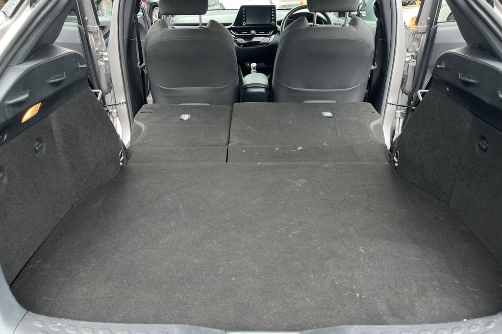 Used Toyota C-HR 2021 for sale - 77422710: Photo 32