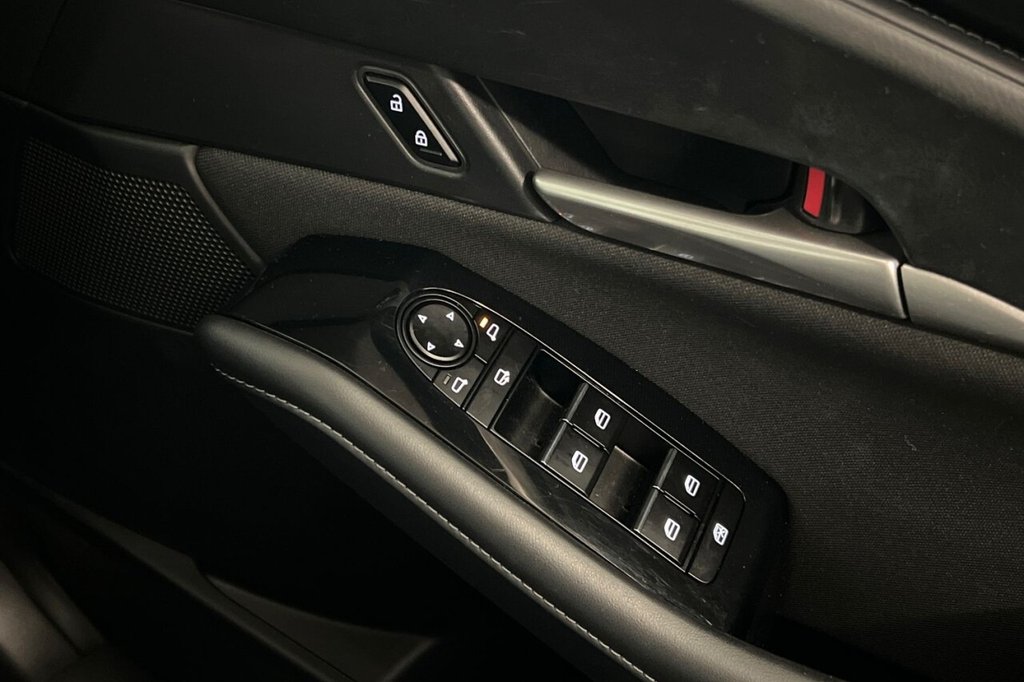 Used Mazda CX-30 2023 for sale - 77110468: Photo 39