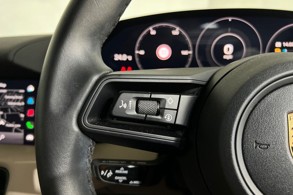 Used Porsche Taycan 2022 for sale - 76118413: Photo 26