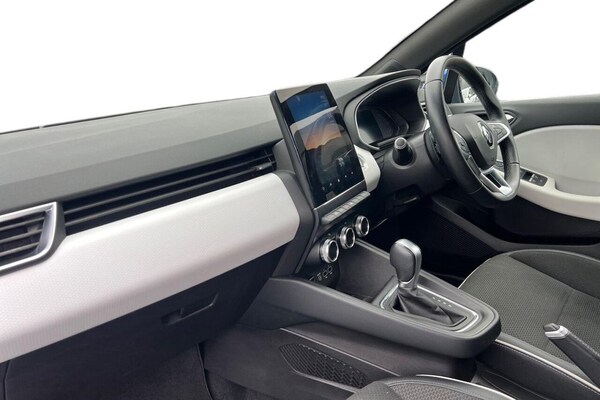 Used Renault Clio 2020 for sale - 75799927: Photo 11