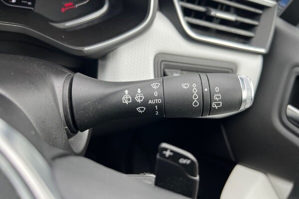 Used Renault Clio 2020 for sale - 75799927: Photo 37