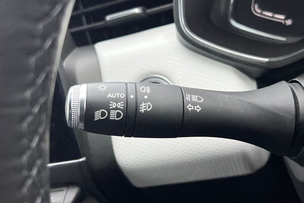 Used Renault Clio 2020 for sale - 75799927: Photo 38