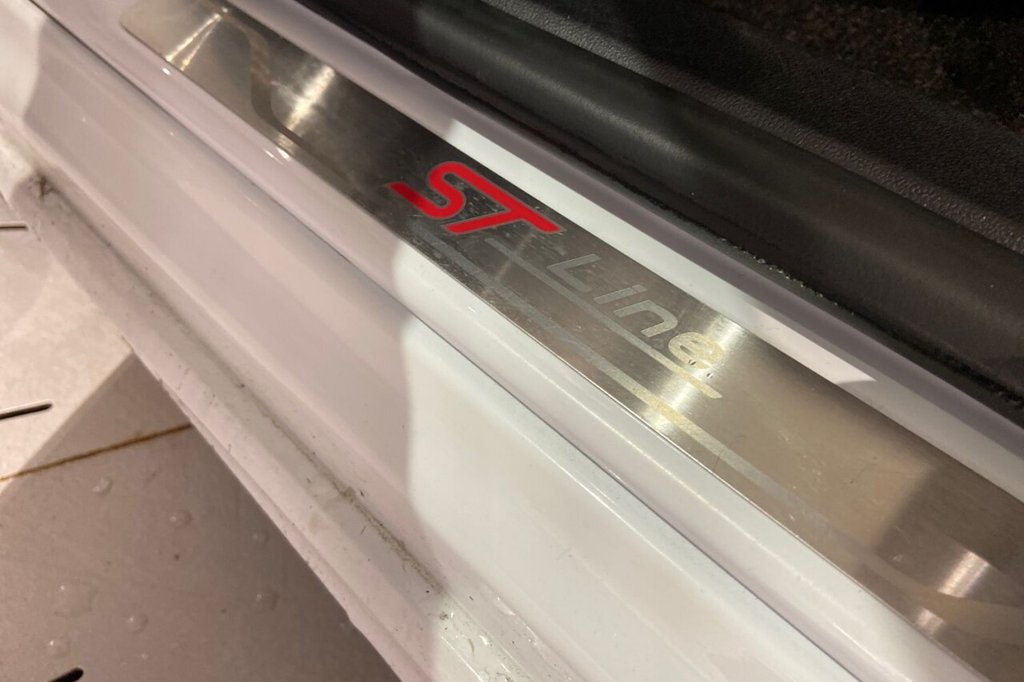 Used Ford Focus 2020 for sale - 76772997: Photo 29